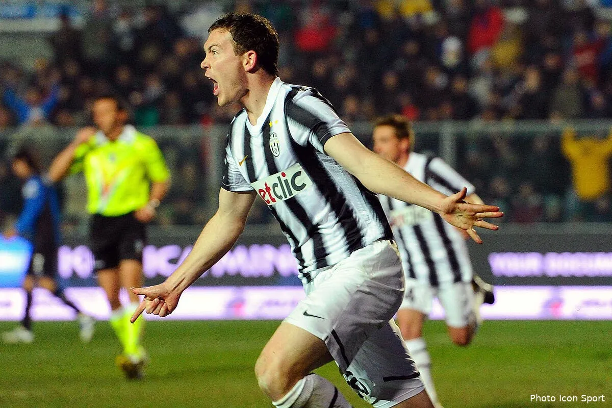 pour lichtsteiner le psg pourrait proposer 18 me iconsport ima 210112 01 0538839