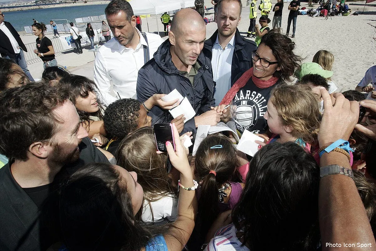 pour zidane benzema doit travailler sa communication iconsport vis 140912 08 0854135