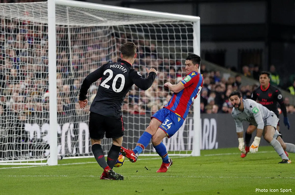 premier league arsenal assure a crystal palace iconsport icon spi 281217 01 02204761