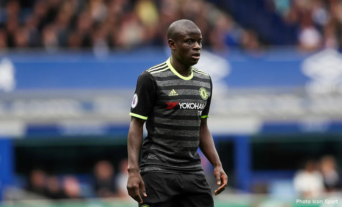 premier league n golo kante remporte un nouveau trophee iconsport 31162400179324