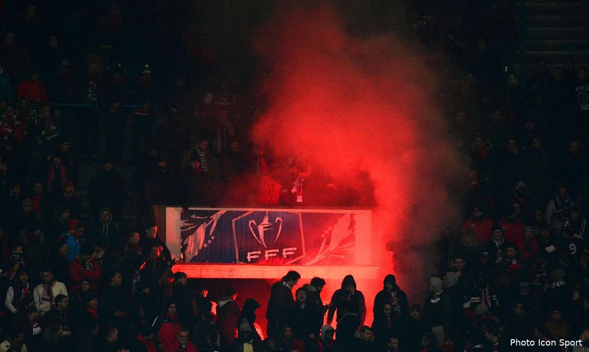 procedure disciplinaire ouverte pour les chants anti lillois du psg iconsport win 230113 44 9048837