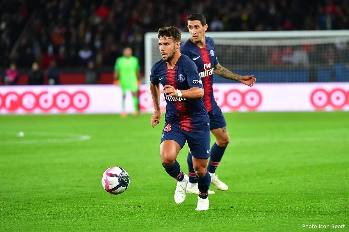 psg a peine arrive a paris bernat se fait deja draguer au mercato icon win 071018 01 65429232845
