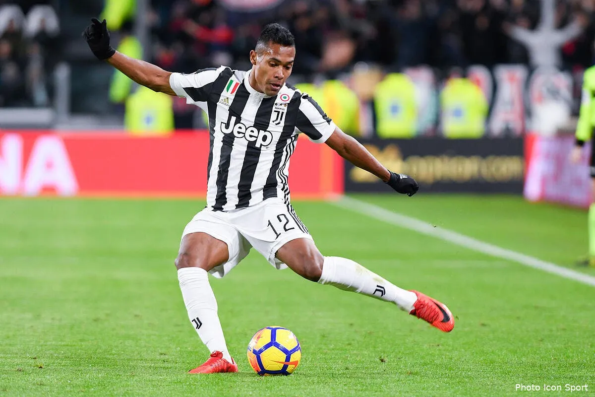 psg accord trouve entre alex sandro et le psg iconsport icon acp 261117 05 84224743