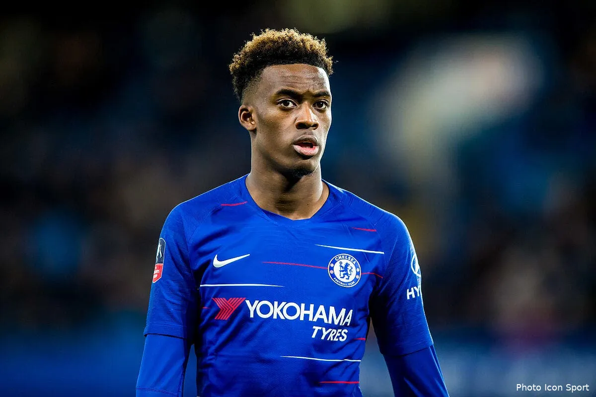 psg al khelaifi arrive a chelsea et agite un cheque pour un attaquant icon sp24 sc facup che v wed 27012019 076245647