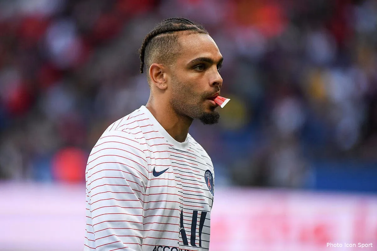 psg al khelaifi jette l eponge kurzawa reste a paris icon dib 110819 11 86276739
