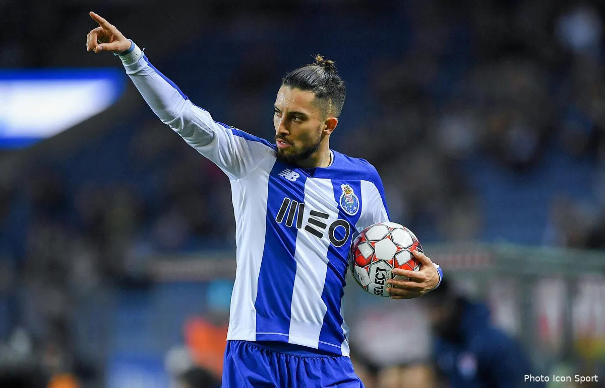 psg alex telles signe a paris c est boucle icon ap 12207694285649