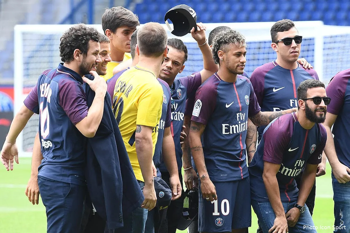 psg ami de neymar un metier paye 6 000 euros par mois icon dib 040817 104 01263851