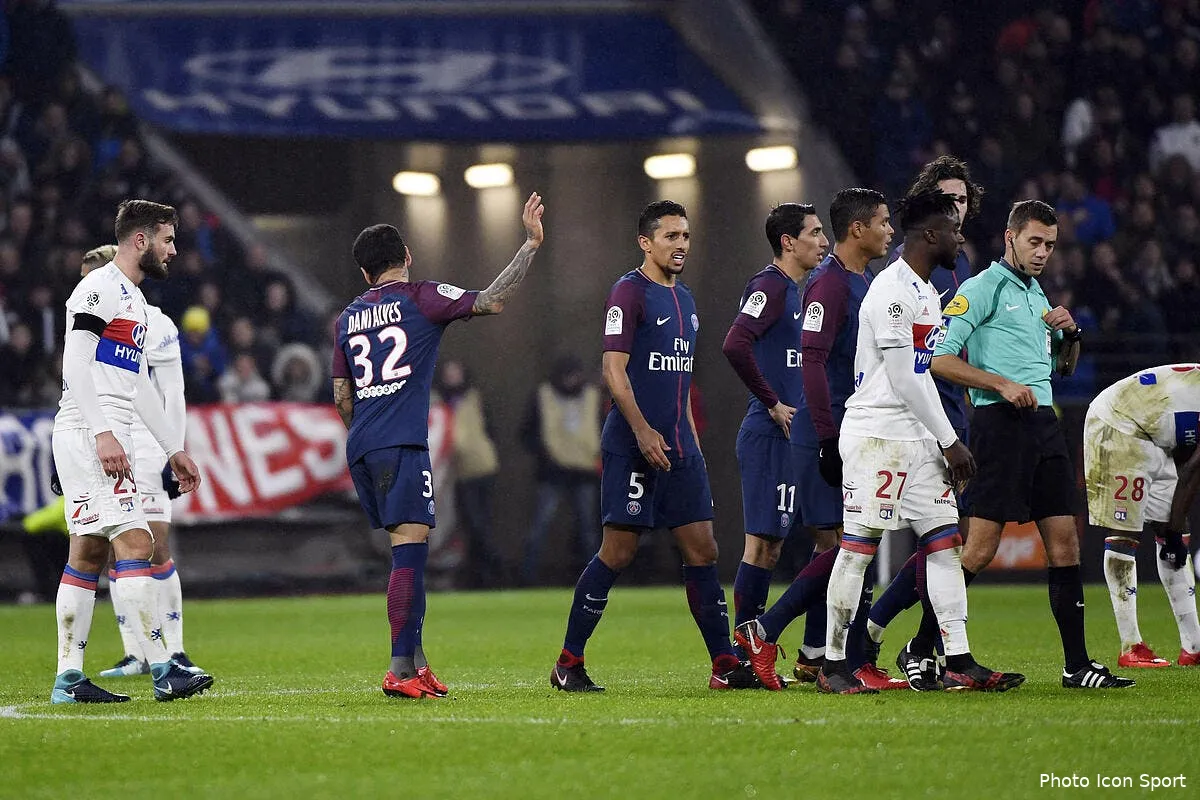 psg appel en vue pour la sanction contre daniel alves iconsport icon laf 210118 93 35207873