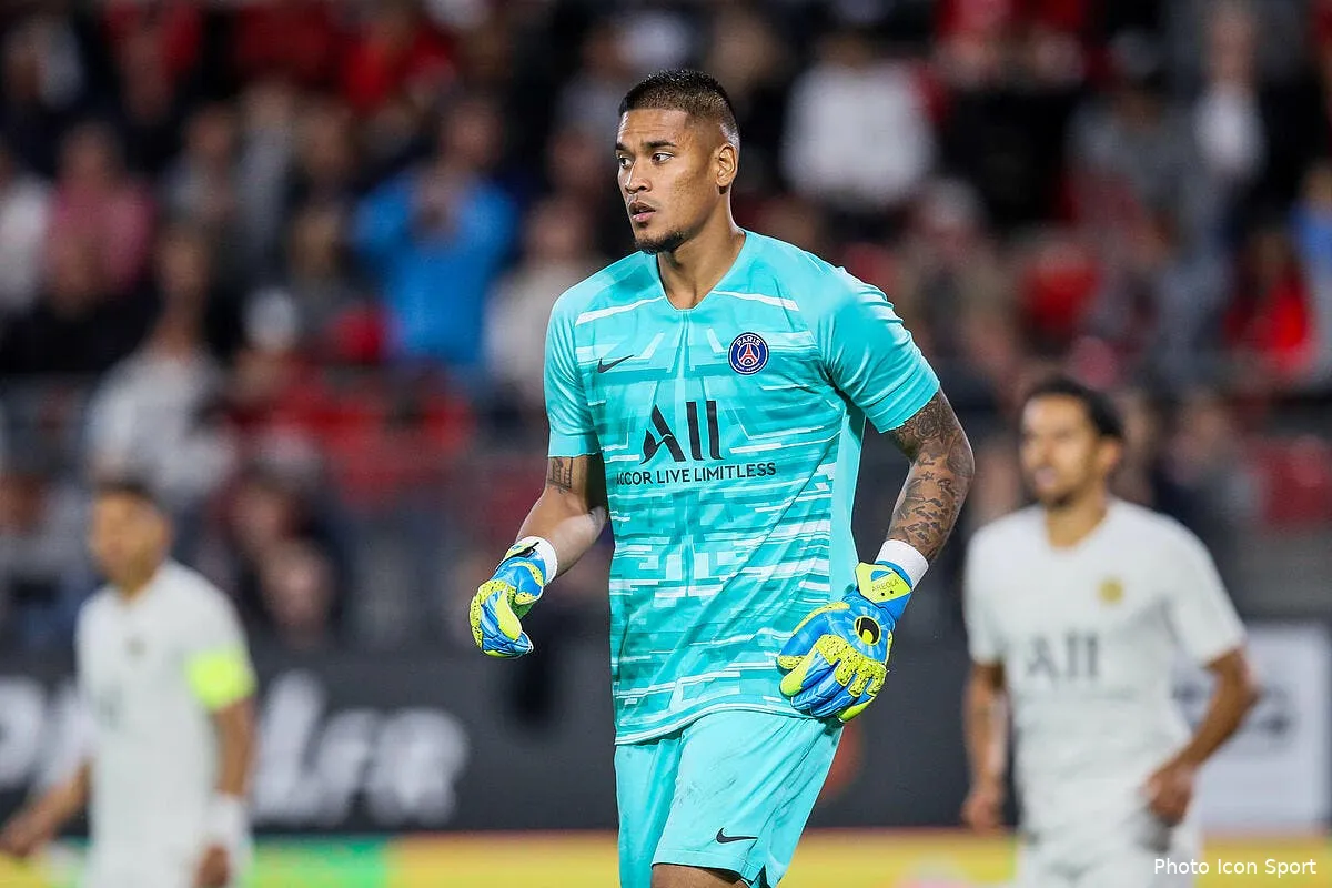 psg areola fait peur paris a deux gardiens en tete icon vmi 180819 45 42262011