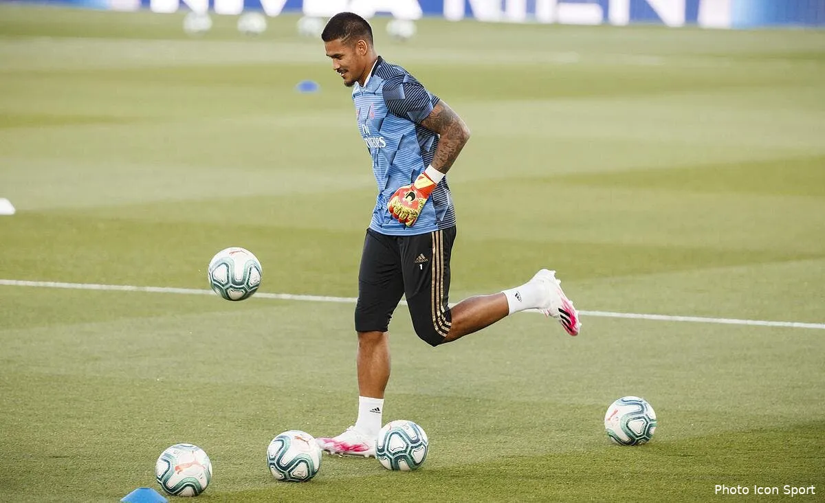 psg areola pour 20 me a chelsea les indices pleuvent icon ecommercefotos ecommerce2 105825811289765