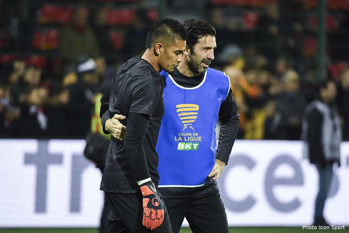 psg areola prolonge a paris buffon a la reponse parfaite icon alc 181218 45 57240221