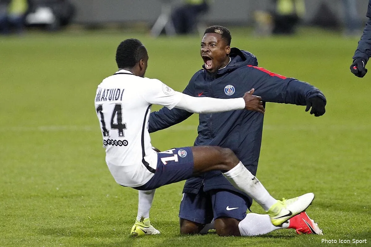 psg aurier debauche par jose mourinho au mercato iconsport mrv 180417 52 105177214