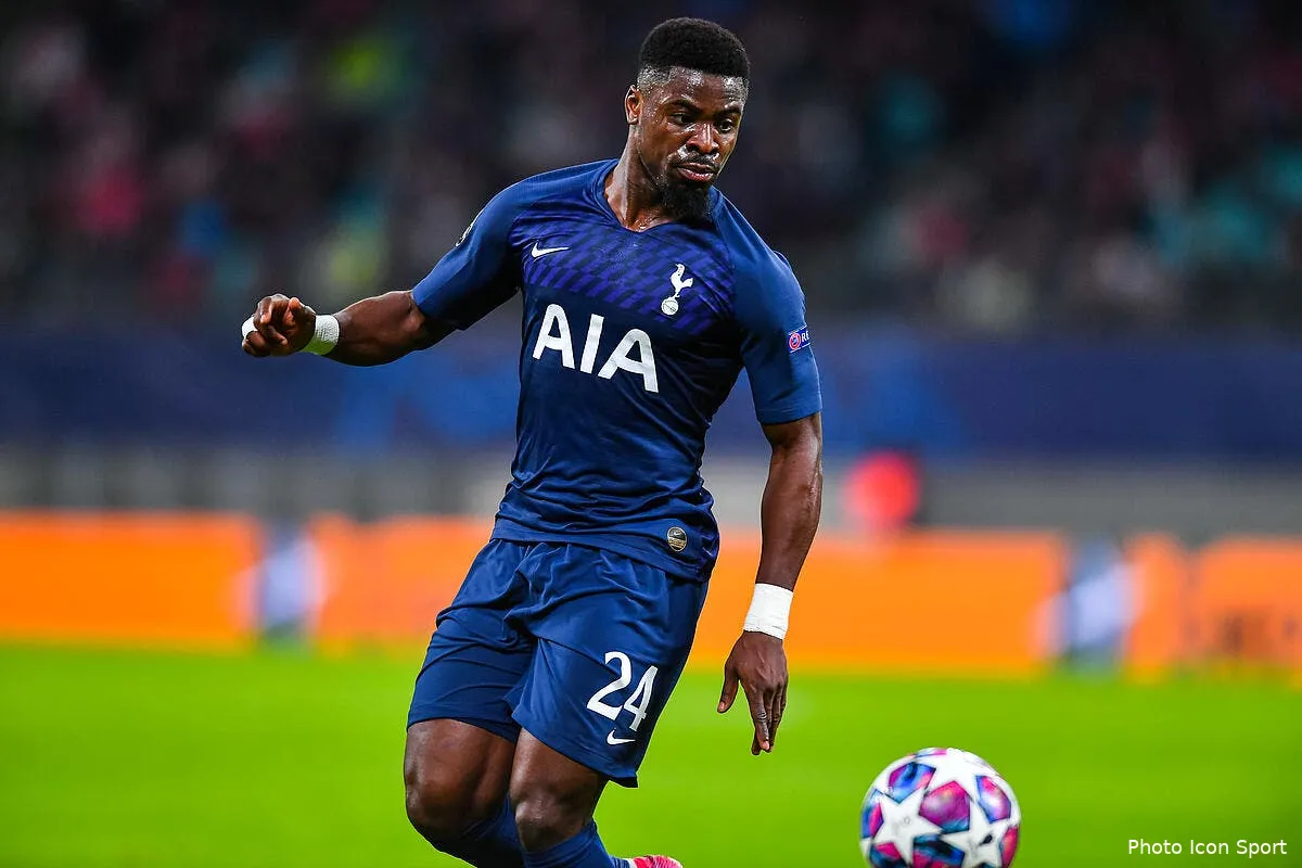 psg aurier et ses conneries ca met jerome rothen en furie icon 20200310 pf pa043282371