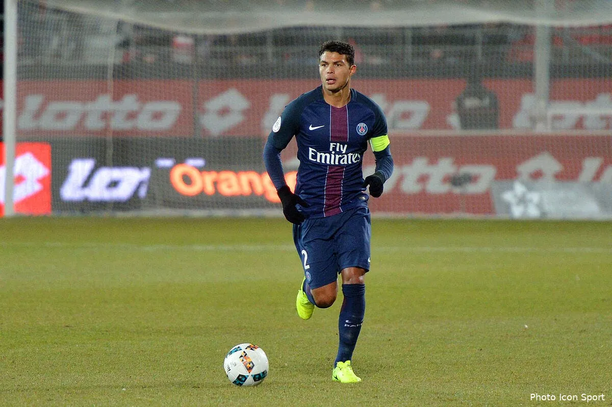 psg avec emery thiago silva croit l exploit possible contre barcelone iconsport poy 040217 05 28170502