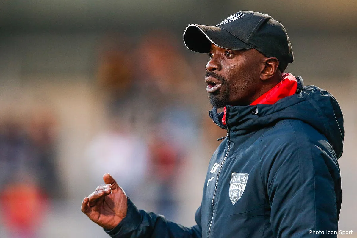 psg cavani a chelsea makelele en eclaireur icon belgaimage 148910493276075