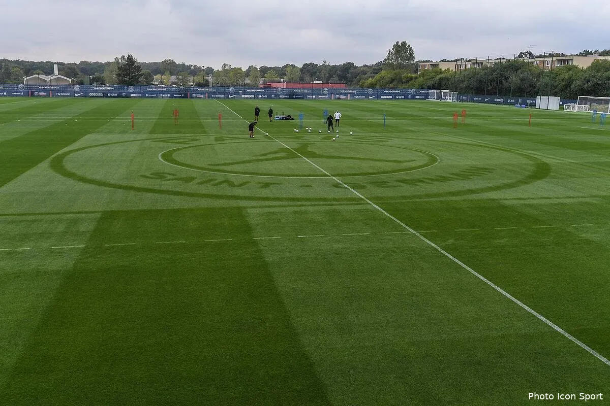 psg cavani commercial de luxe pour la collection psg x jordan iconsport icon dib 130918 10 32 1230647