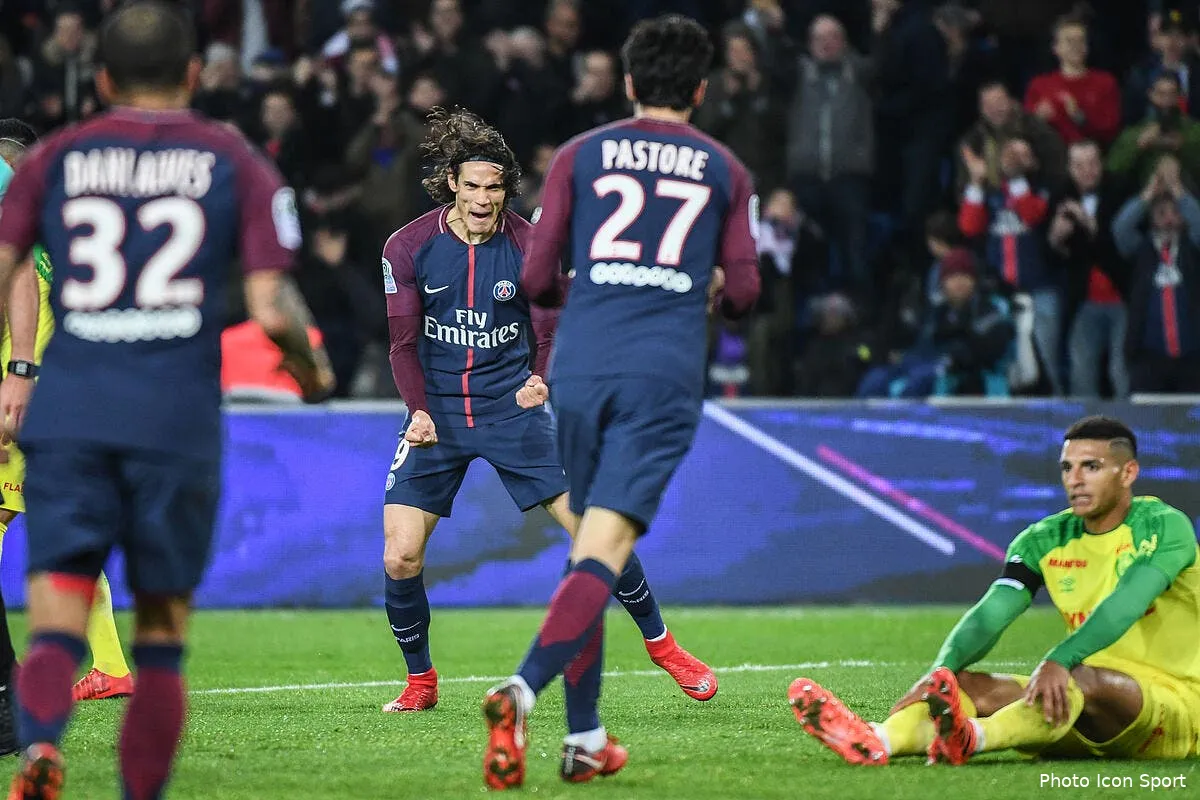 psg cavani laisse messi et cristiano ronaldo sur place avec ses 15 buts iconsport icon dib 181117 10 03200143
