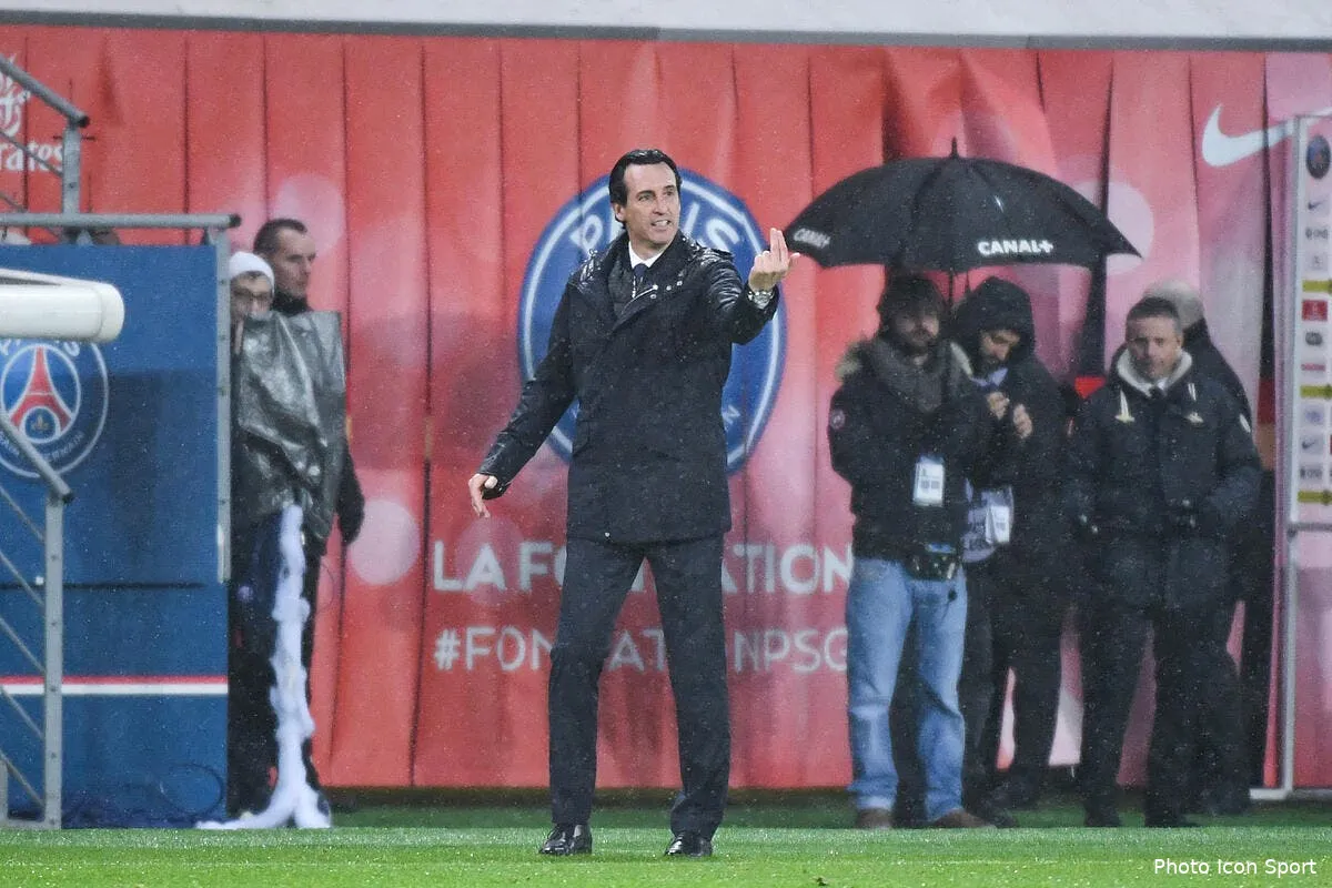 psg comment emery compte faire taire les siffleurs au parc des princes iconsport dib 211216 10 47165170