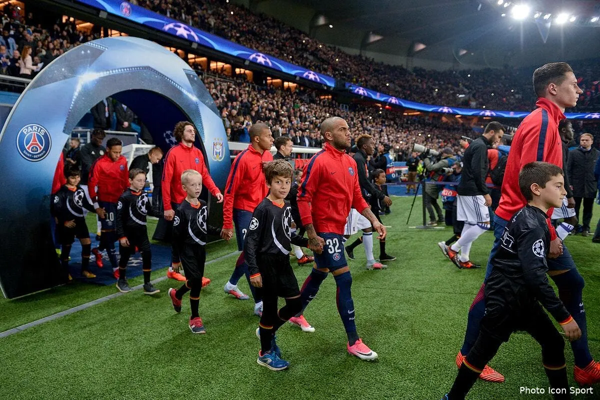 psg dani alves a choisi paris et pas que pour le football iconsport icon dib 311017 12 54198581