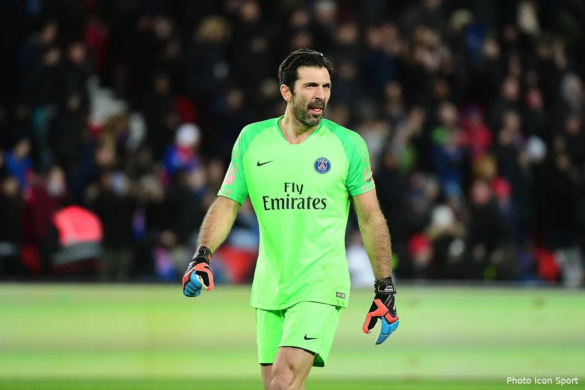 psg daniel riolo confie une mission a buffon au paris sg icon win 270119 01 79171244193