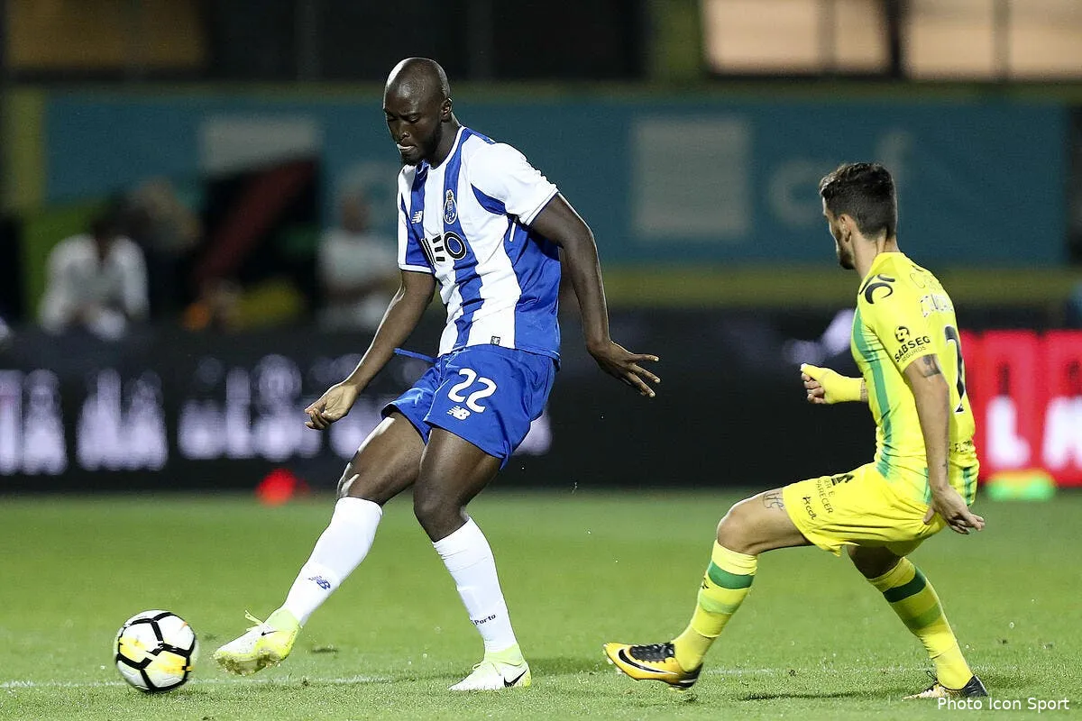 psg danilo nouvelle cible a 55me du psg iconsport icon glo 130817 89 01190341