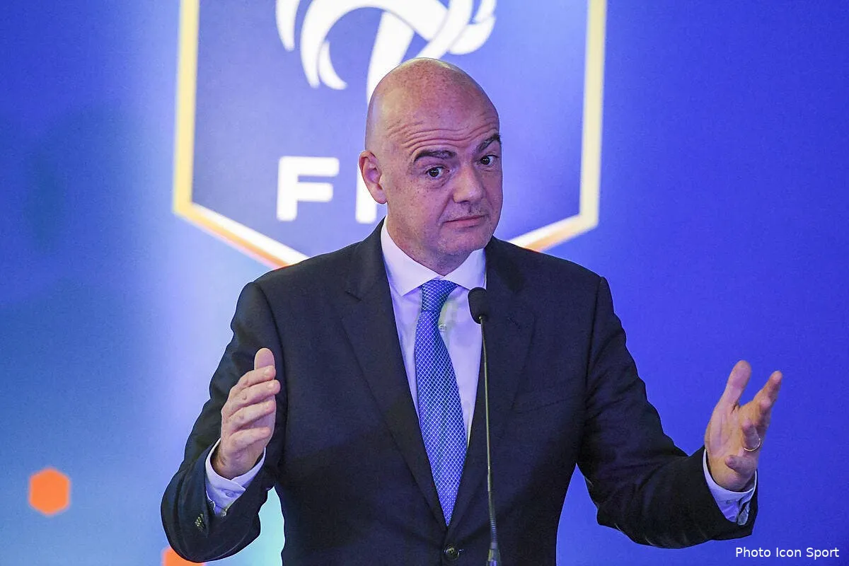 psg des magouilles pour aider paris infantino detruit les football leags iconsport icon alc 081218 44 92238541