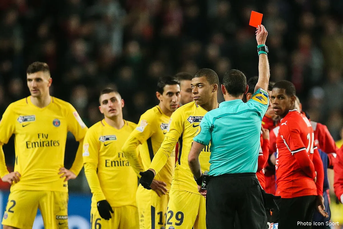 psg deux matchs pour mbappe qui pourra jouer contre l om iconsport icon vmi 300118 08 23209387