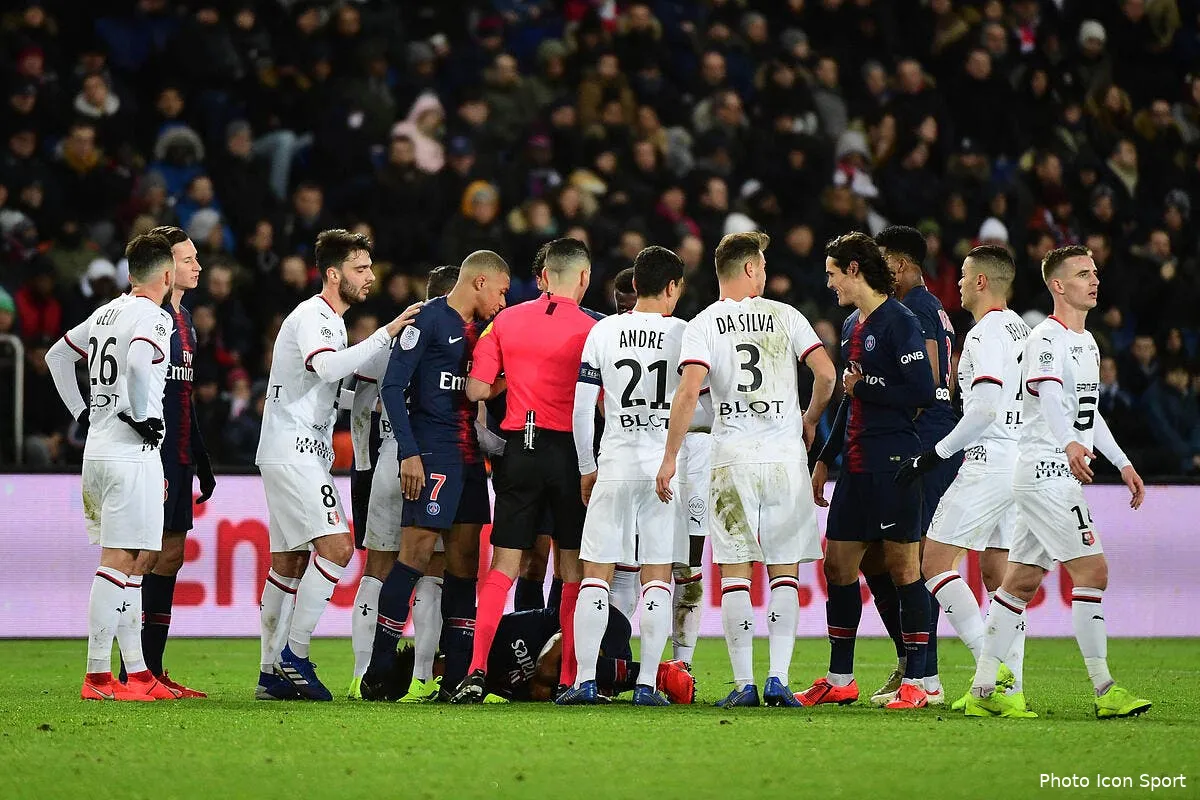 psg dhorasoo monte au front pour defendre l arbitre de psg rennes icon win 270119 01 79140243467