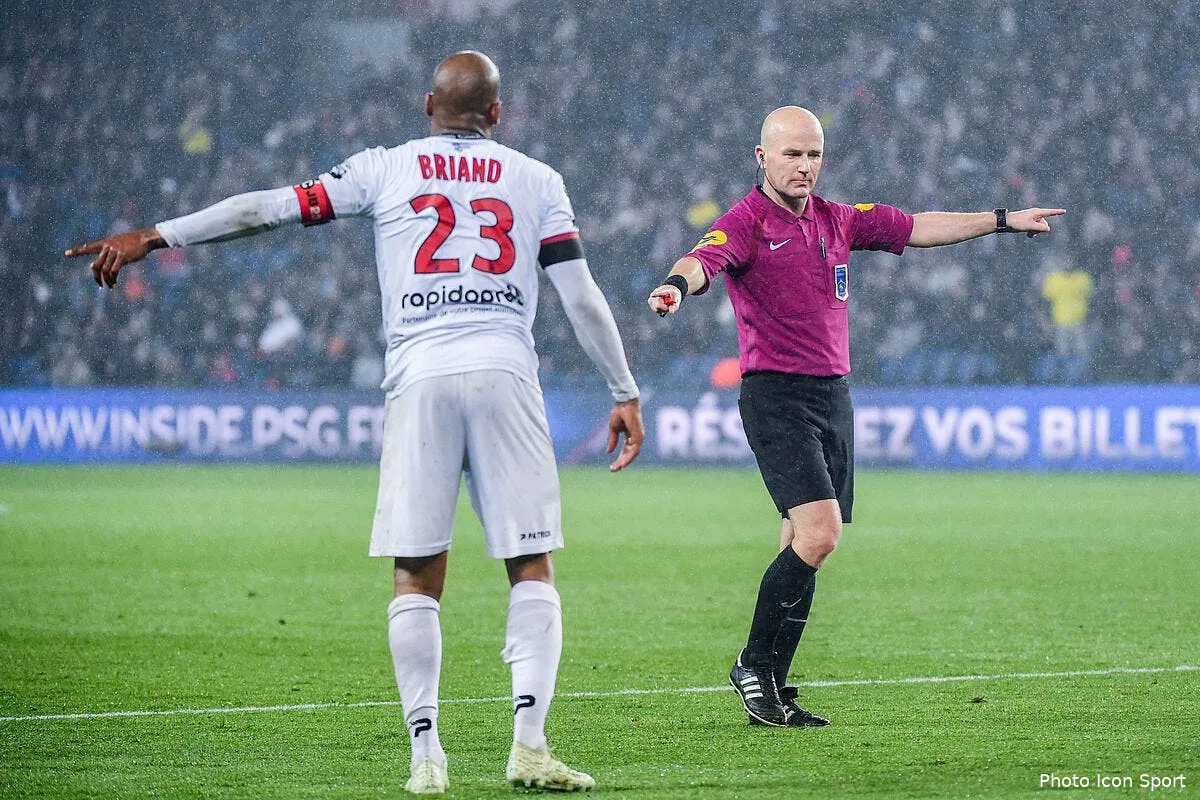 psg eag pourquoi guingamp ne peut pas trop se plaindre de l arbitrage iconsport icon dib 290418 11 22217377