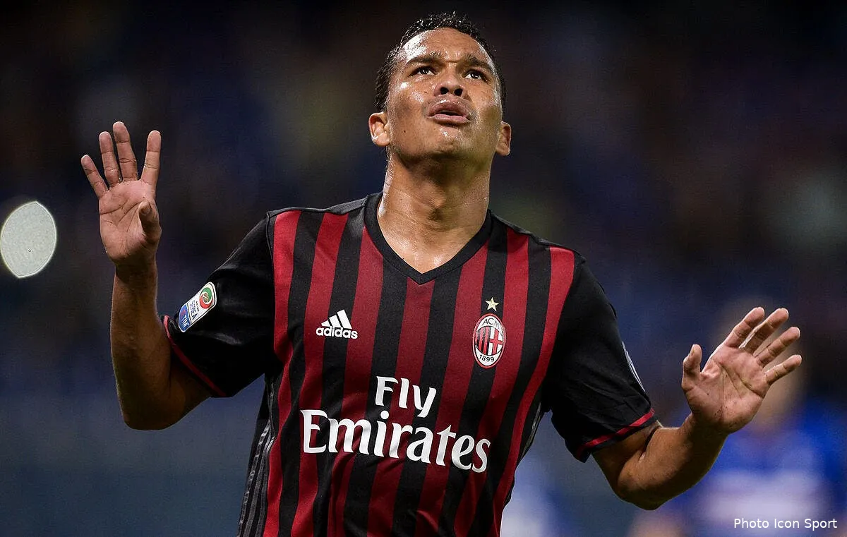 psg emery ne lache pas l affaire pour son ancien buteur bacca155920