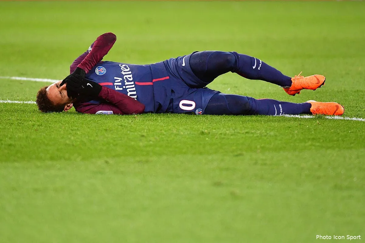 psg favard accuse dans l affaire neymar iconsport icon win 250218 01 41286211369