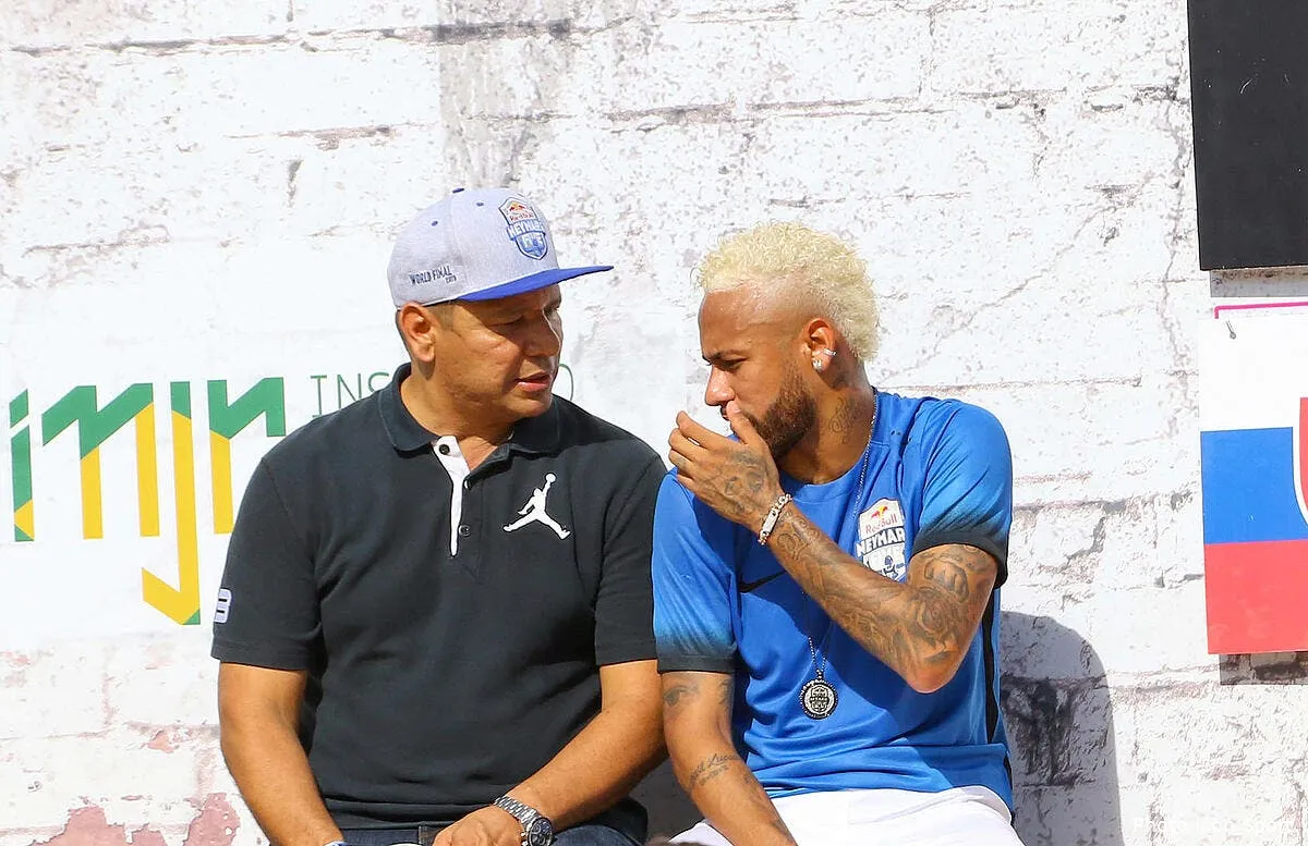 psg forcing aupres du barca a quoi joue neymar senior icon age20190713045284175