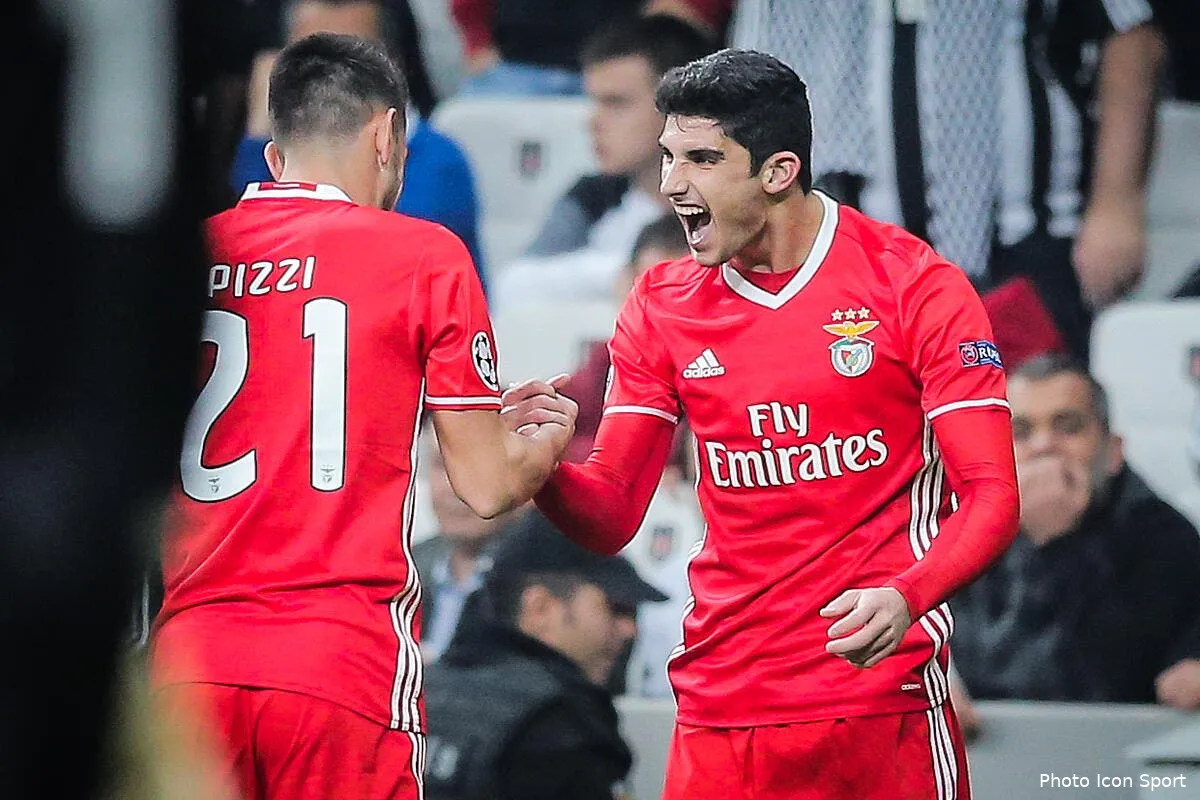 psg goncalo guedes debarque a paris iconsport glo 191216 93 01168426