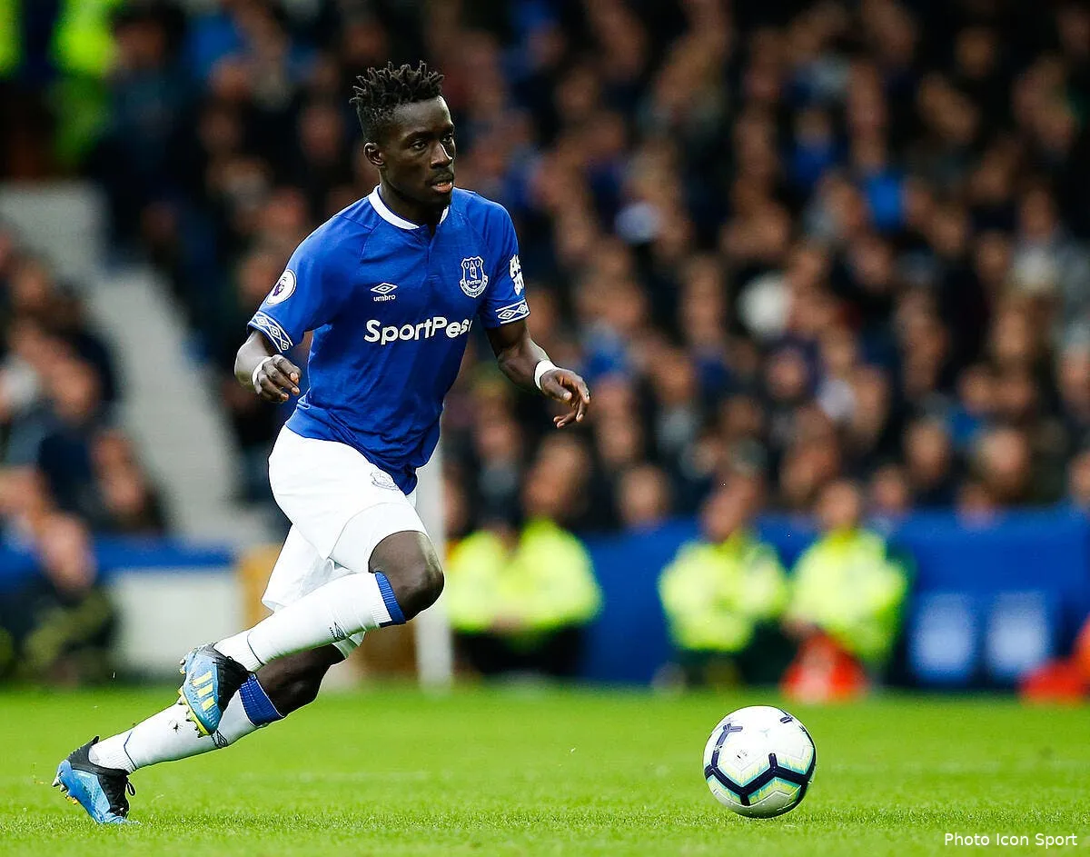 psg gueye arrive a paris everton dit banco a 32me icon spi 211018 93 05259535