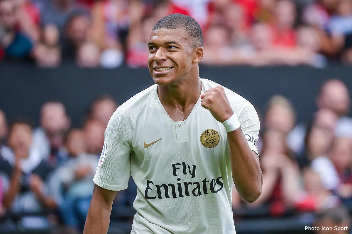 psg habib beye n a plus de superlatifs pour mbappe iconsport icon bap 180818 93 53228147