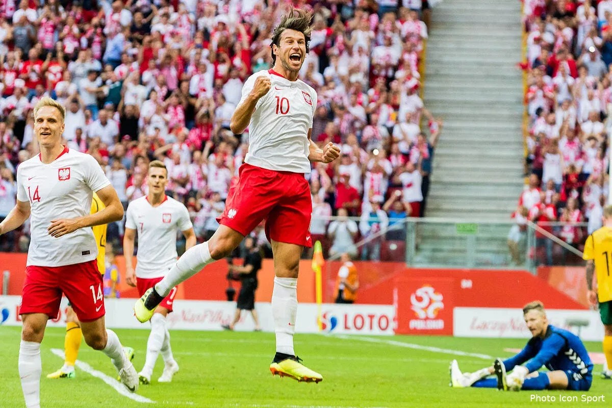 psg henrique renvoie un mondialiste en russie au mercato krychowiak 9225277