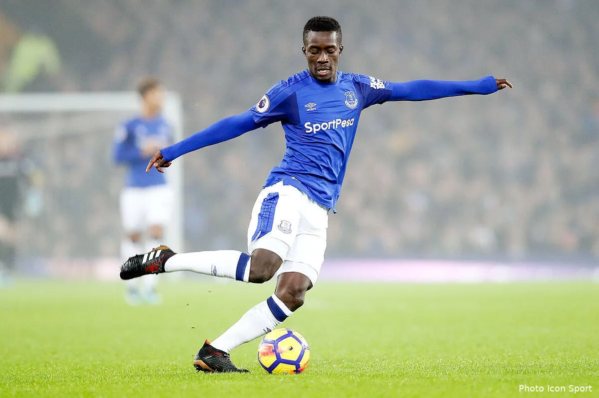 psg idrissa gueye a paris c est fait selon sky sports icon 34203777259599