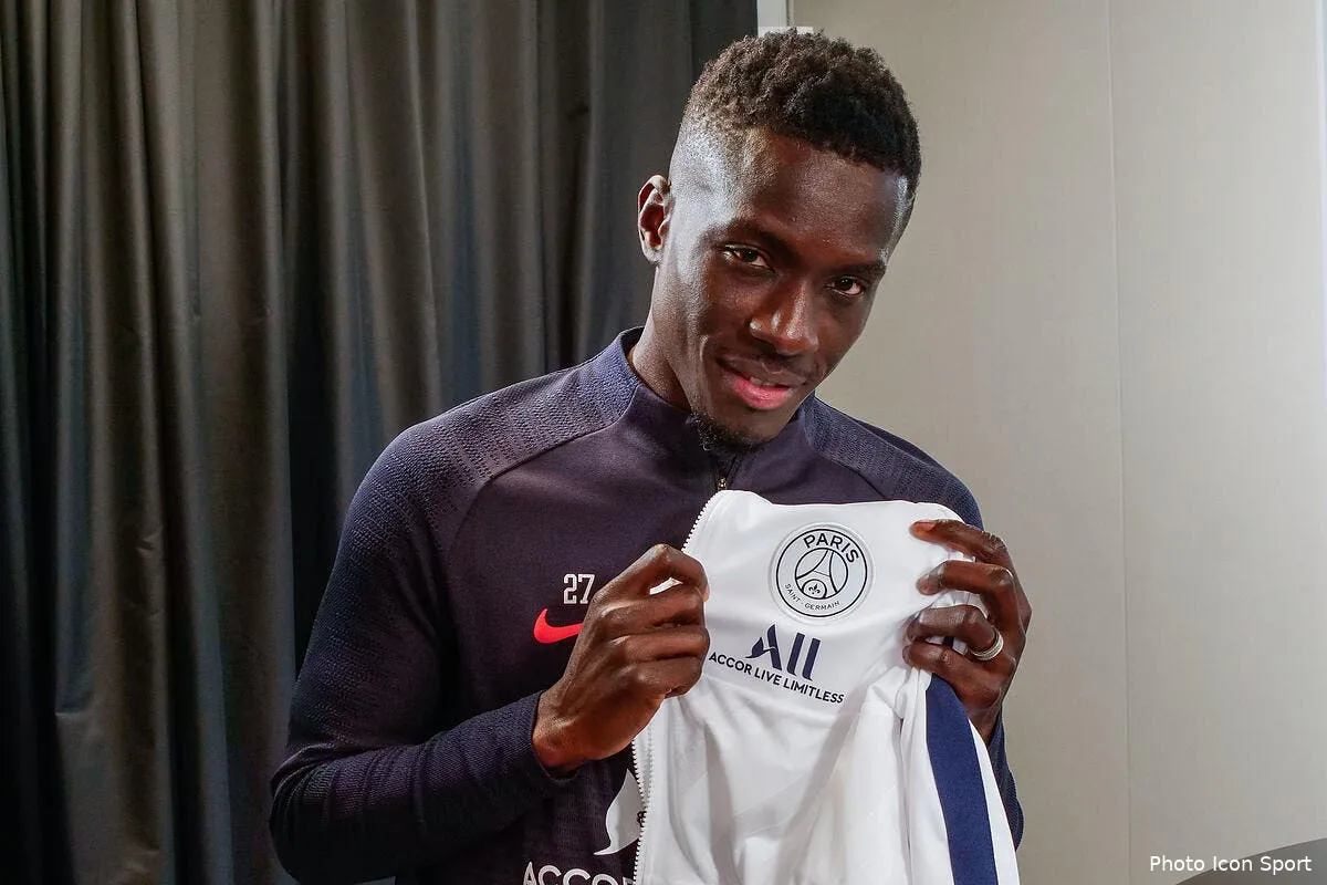 psg idrissa gueye ne quittera pas paris en 2020 icon ecommercefotos ecommerce2 101736144286509