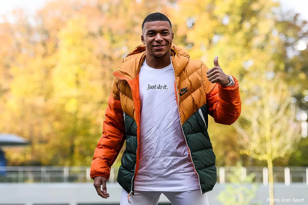 psg kylian mbappe aux jo le feuilleton de l ete relance icon d42 4052280529