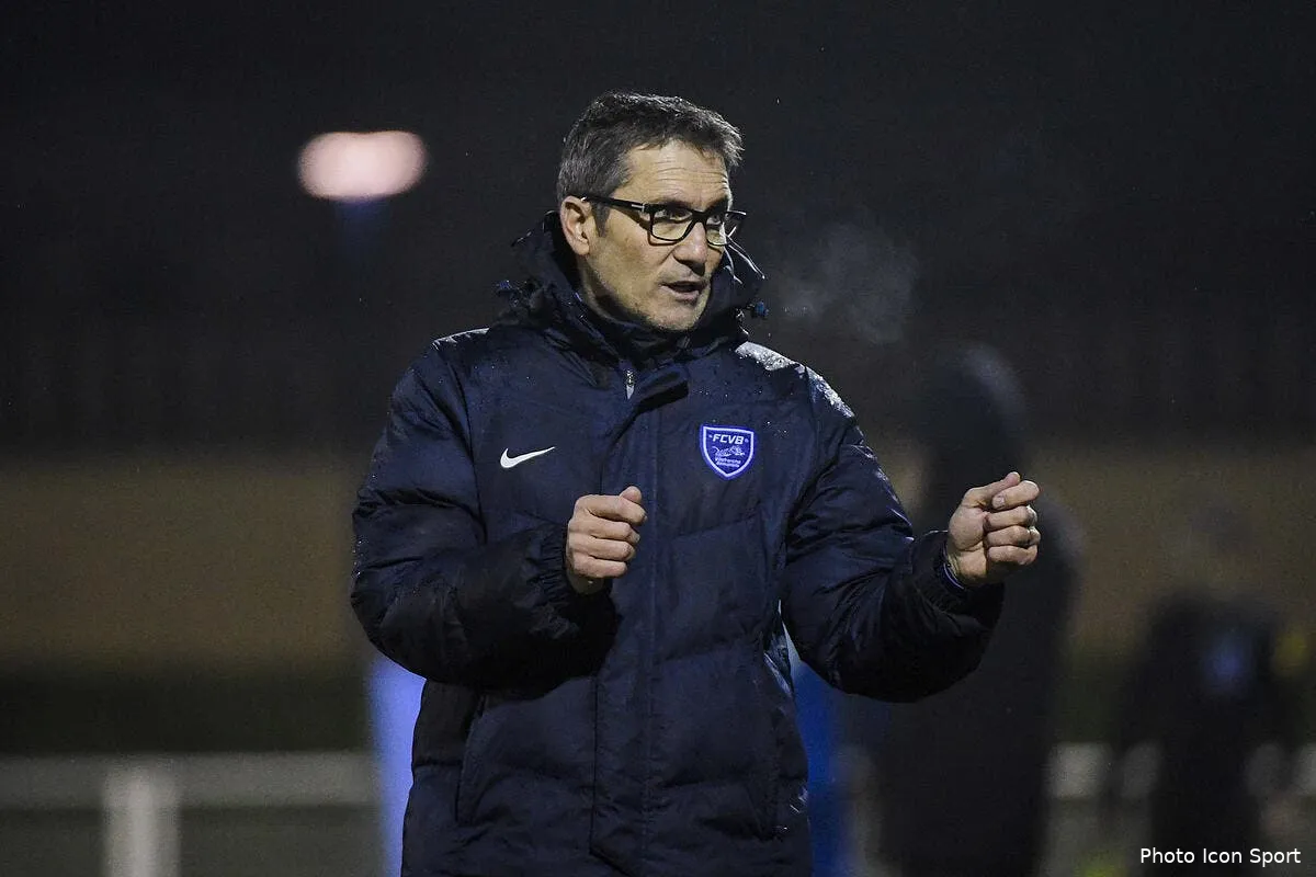 psg l entraineur de villefranche fait une thierry laurey ca clashe sec icon alc 231118 45 61244273