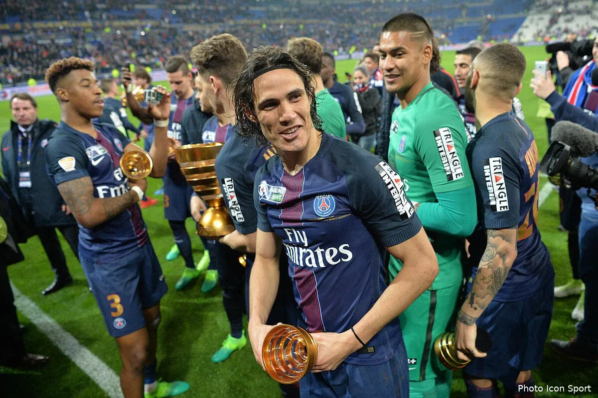psg la prolongation de cavani bloquee par une clause a deux balles iconsport win 060417 11 12176312