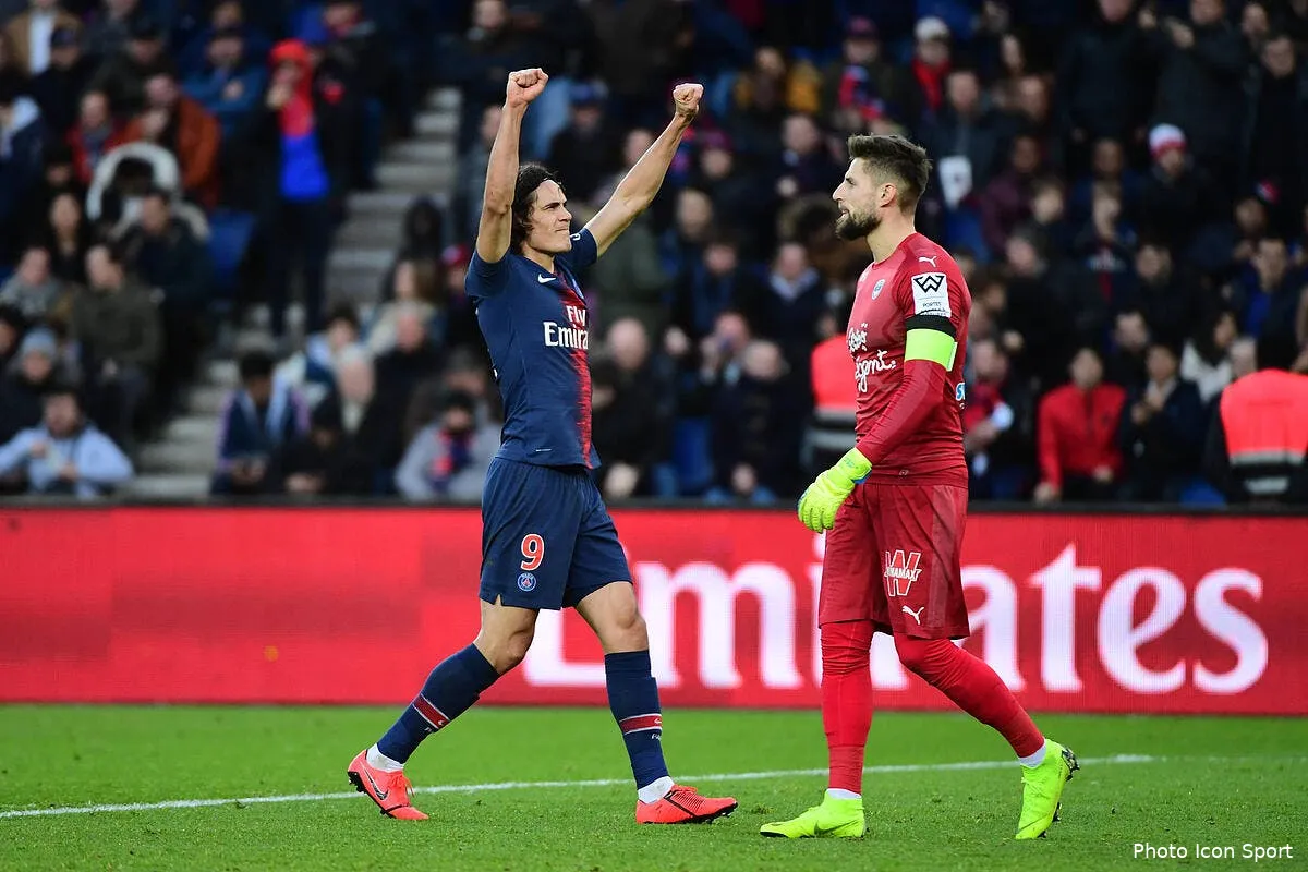 psg la surprise de cavani va redonner le sourire a tuchel cavani 75245577