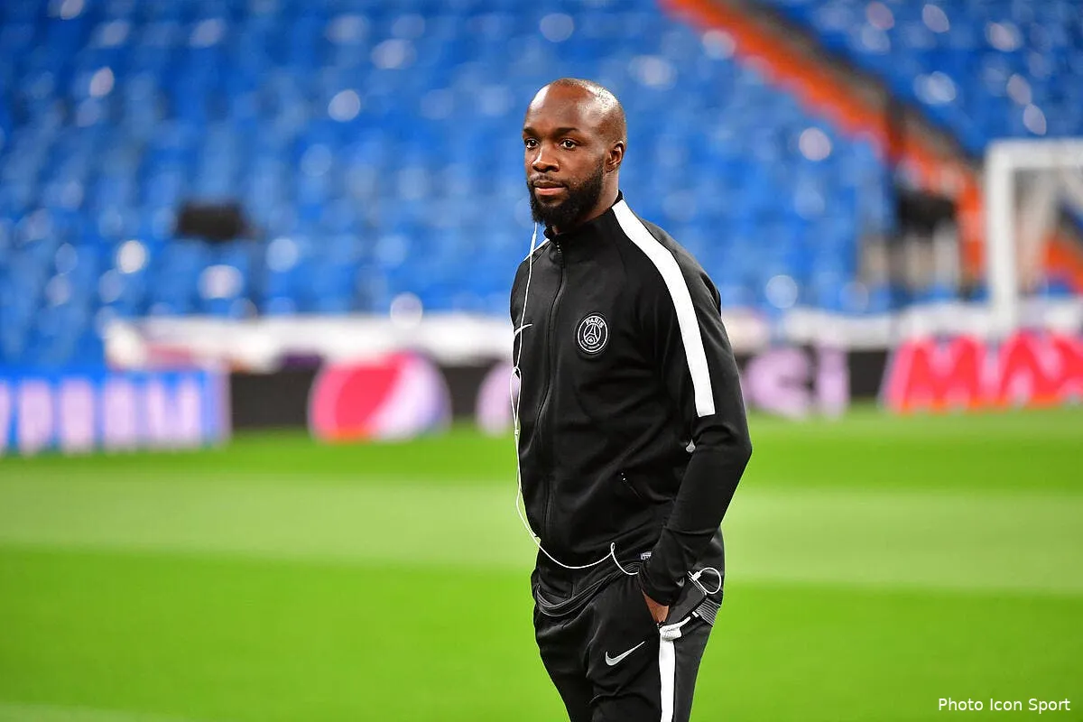 psg lass diarra roule les mecaniques et provoque l om iconsport icon win 130218 01 39860211145