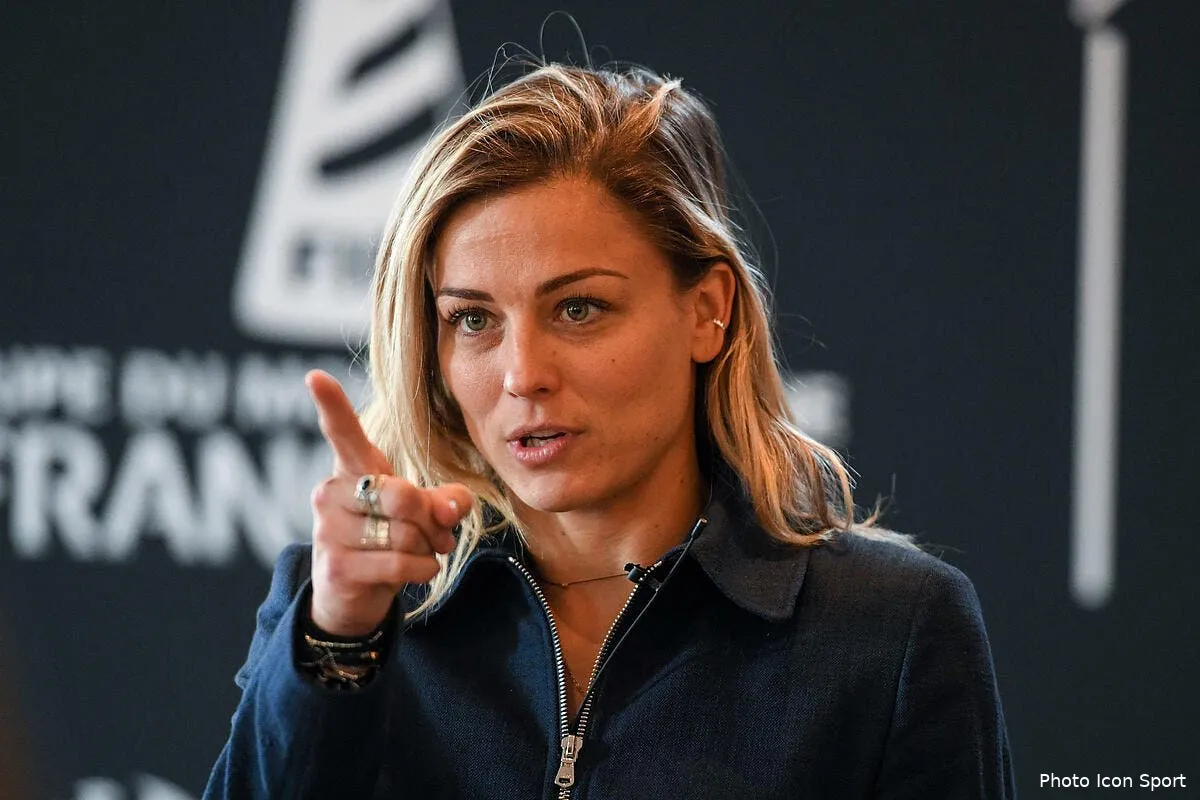 psg laure boulleau se regale merci mbappe et neymar icon dib 070519 10 02273573