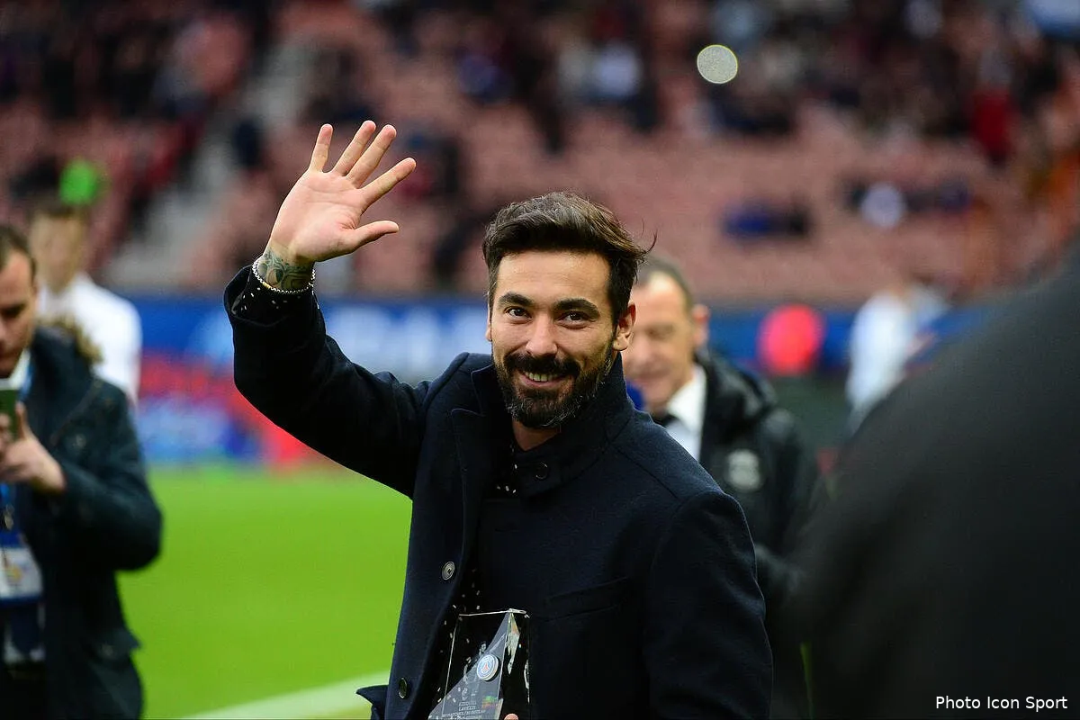 psg lavezzi laisse une lettre d amour a paris iconsport win 200216 01 672134308