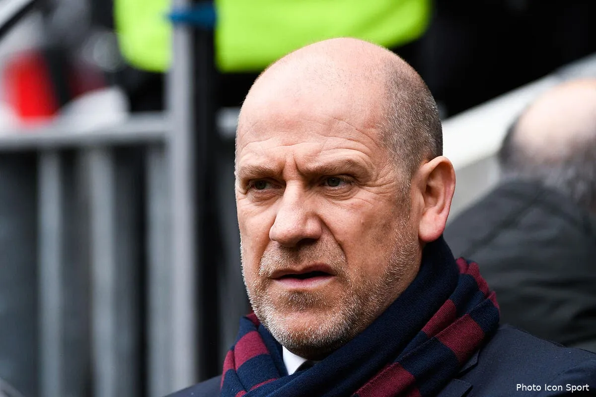 psg le coach est unai emery henrique pete un cable iconsport icon del 180318 11 13214237