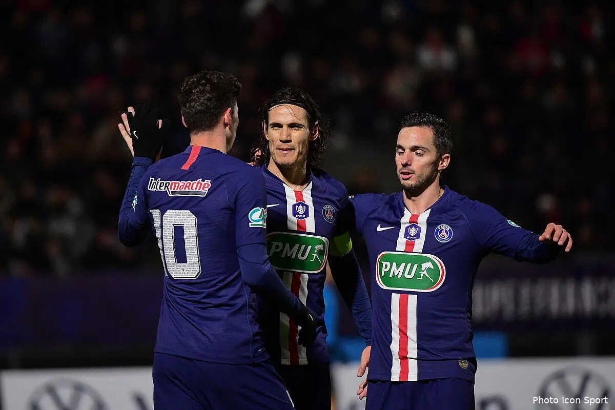 psg le feuilleton cavani influence par les supporters icon winter 05012020113079274697