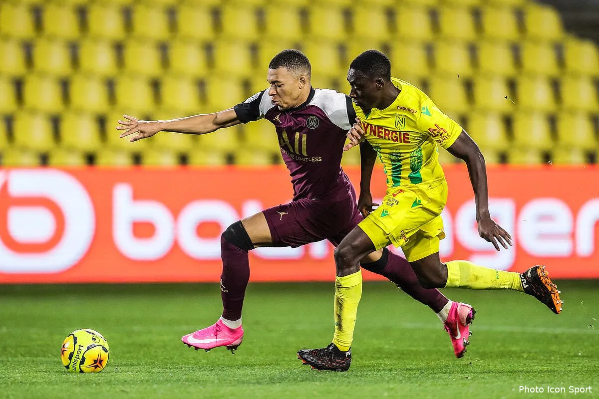 psg le maillot du qatar s arrache beye est furieux icon vmi nantespsg25298195