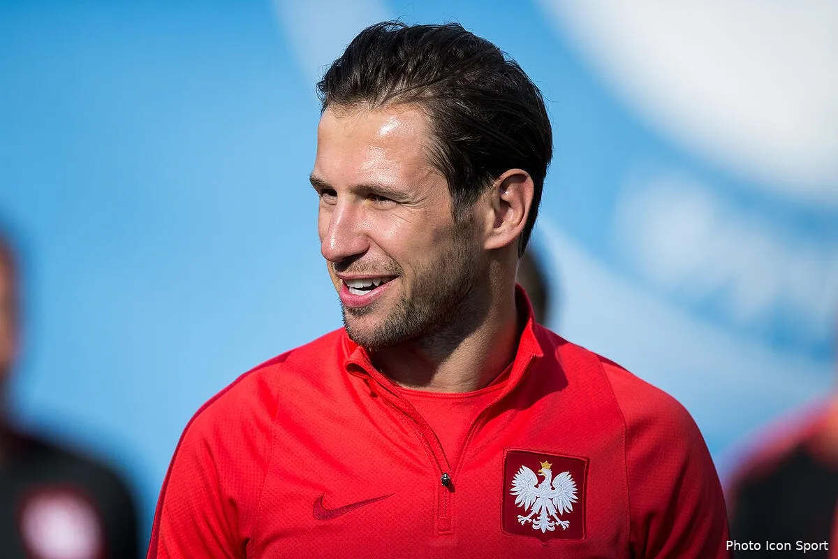 psg le milan continue sa razzia et vise desormais krychowiak iconsport nwp 310517 08 06182973