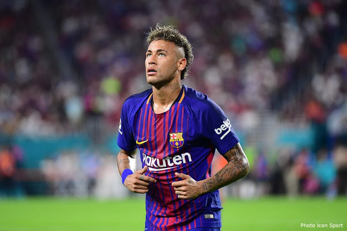 psg le montage petit papa noel que le barca veut pour neymar iconsport icon win 290717 01 12074187959